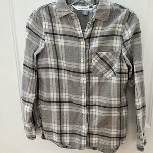 Gray Plaid Flannel Old Navy Petite Button-Up Shirt